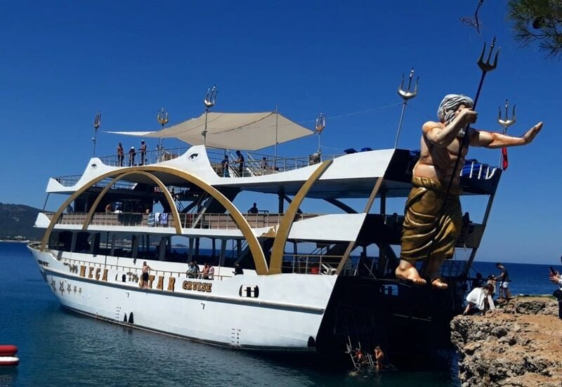 Kemer Çıkışlı Yat Turu - Mega Star