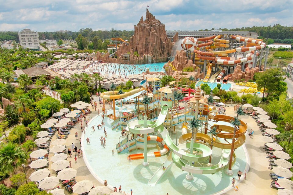 Kemer Çıkışlı Land of Legends Tema Park Turu