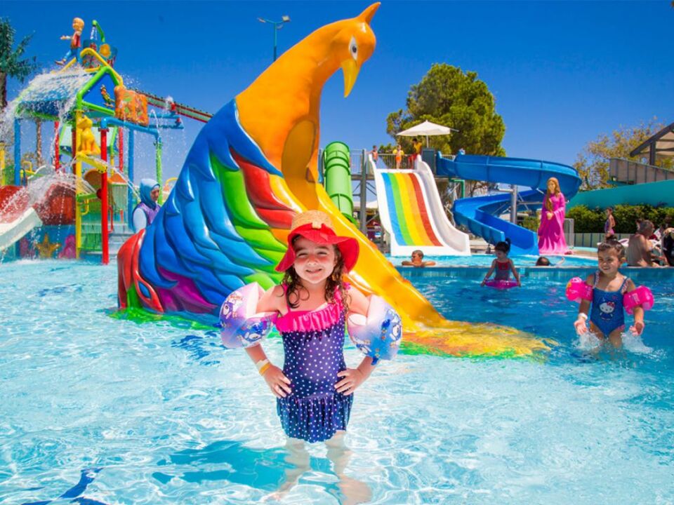 Kemer Çıkışlı Dolusu Su Parkı Turu