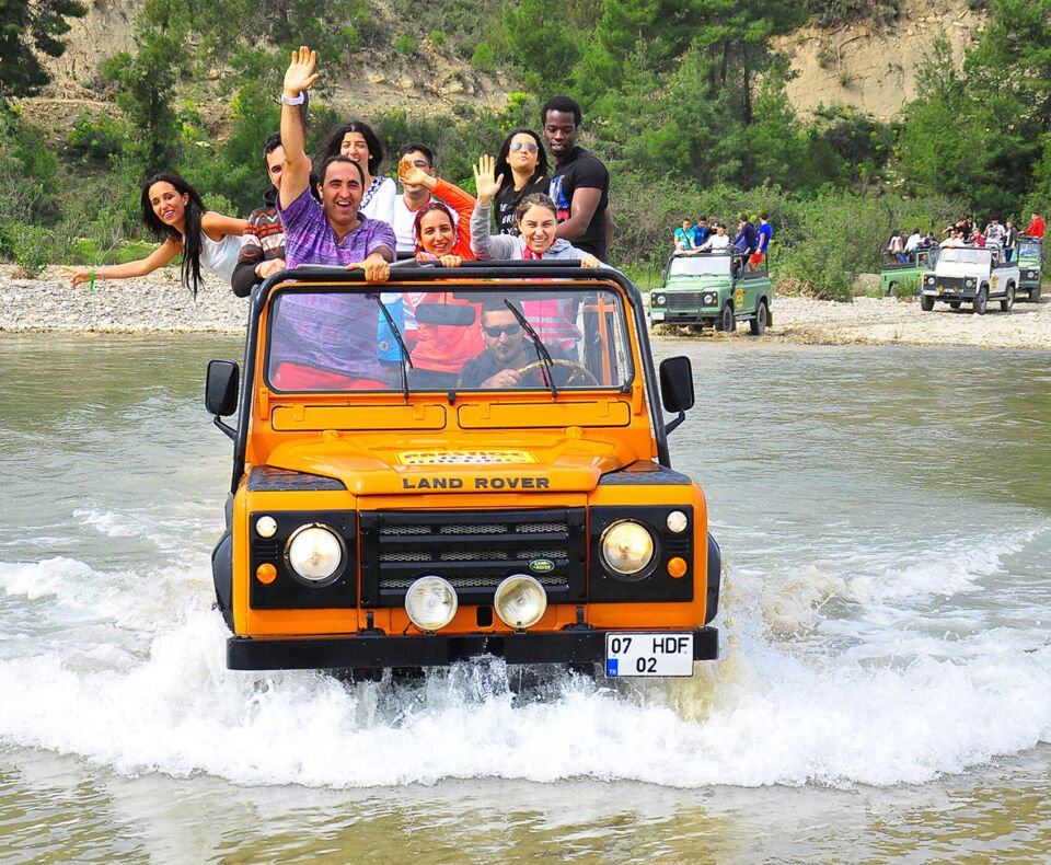 Kemer Çıkışlı Jeep Safari Turu (2200 metre)