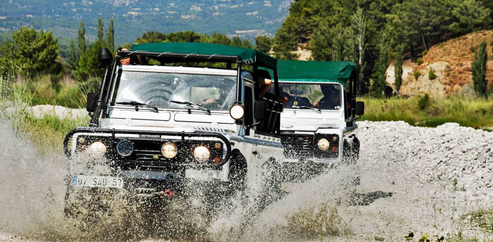 Kemer Çıkışlı Jeep Safari Turu (2200 metre)