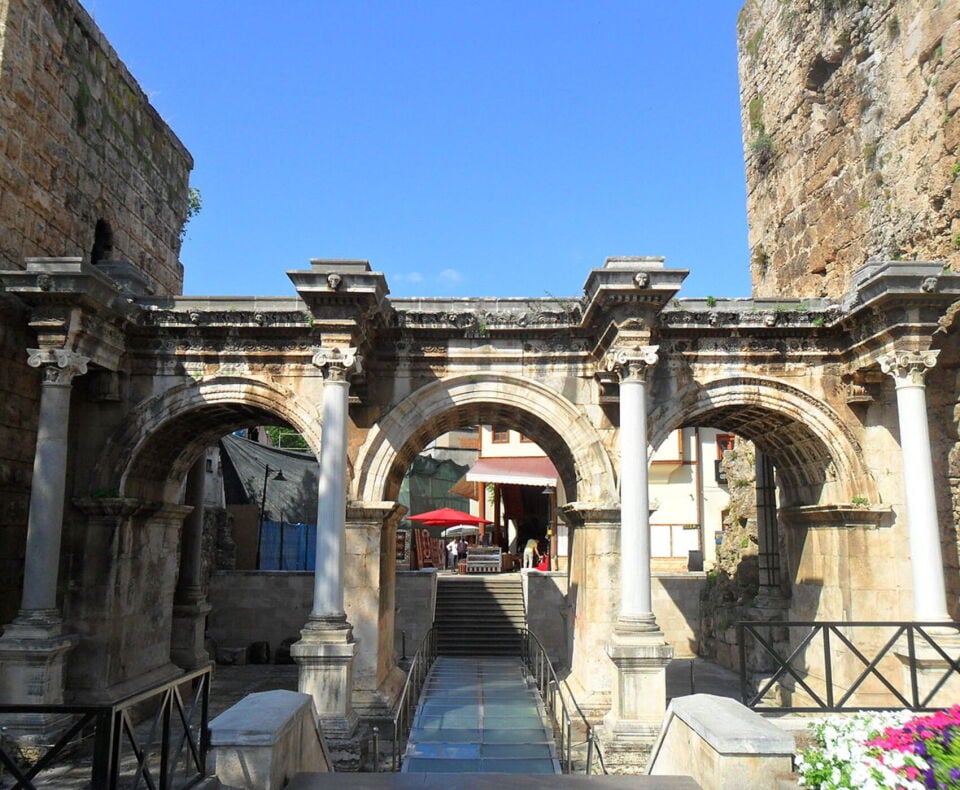 Kemer Çıkışlı Antalya Şehir Turu