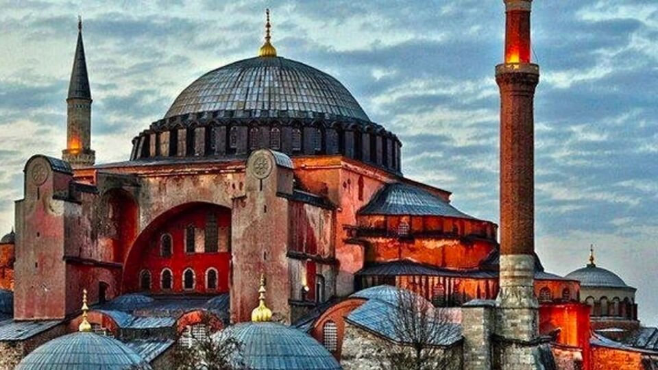 Kemer Çıkışlı İstanbul Şehir Turu