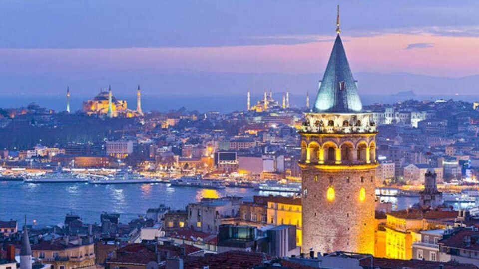 Kemer Çıkışlı İstanbul Şehir Turu