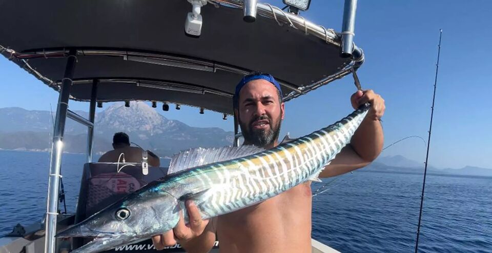 Kemer Çıkışlı Açık Denizde Amatör Balık Turu