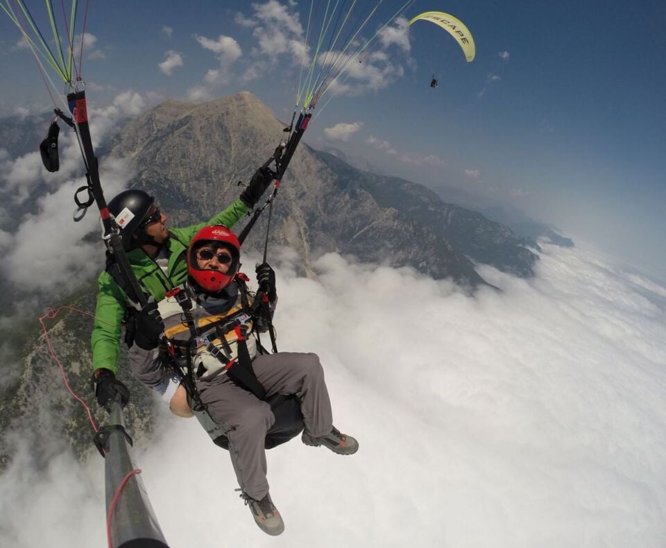 Kemer Çıkışlı Tahtalı'dan Paraşütle Uçuş Turu