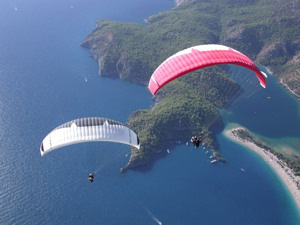 Kemer Çıkışlı Adrasan'dan Paraşütle Uçuş Turu