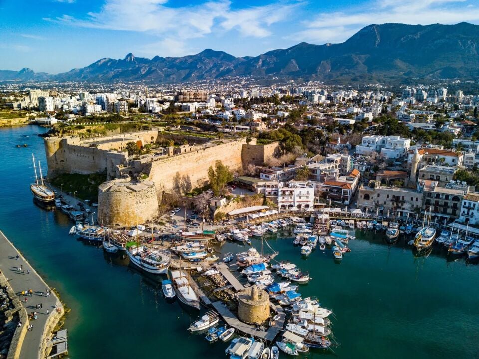 Kemer Çıkışlı Kuzey Kıbrıs Türk Cumhuriyeti Turu