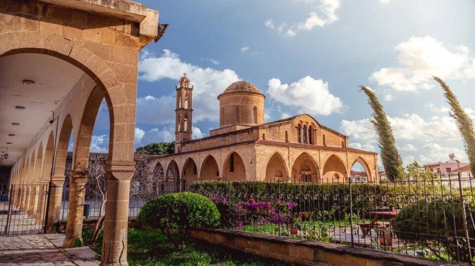 Kemer Çıkışlı Kuzey Kıbrıs Türk Cumhuriyeti Turu